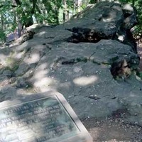 Grave of Washington's Mom