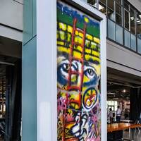 Food Court Berlin Wall