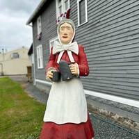 Statue of the Coffee Lady