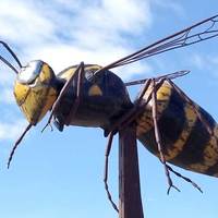 Beeest: Yellow Jacket On A Pole