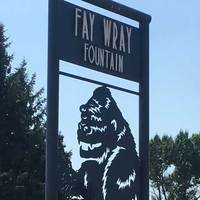 Fay Wray King Kong Fountain