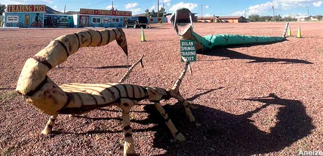 Scorpion vs. Rattlesnake Sculptures.