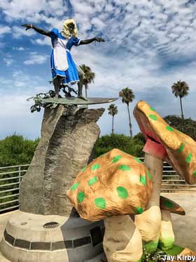 Cardiff Kook Statue California Beach Landmark Mug 
