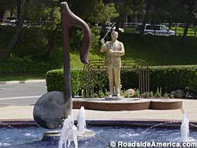 Lawrence Welk fountain statue.