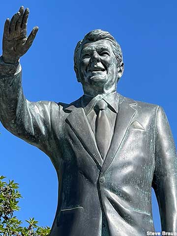 Reagan statue.