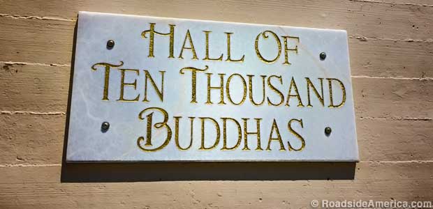 Sign for Hall of Ten Thousand Buddhas.