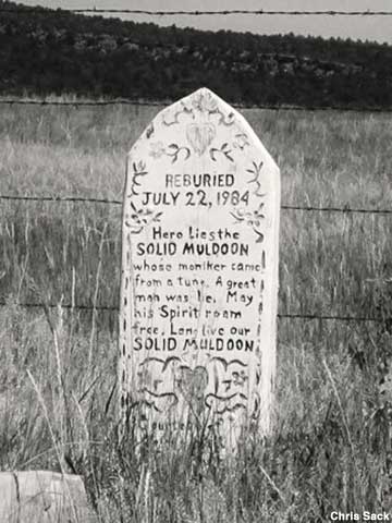 1984 burial marker for Solid Muldoon.