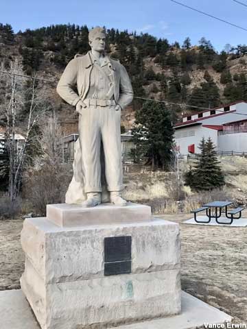 Steve Canyon statue, 2019.