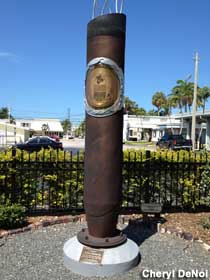 World's Largest Cigar statue.