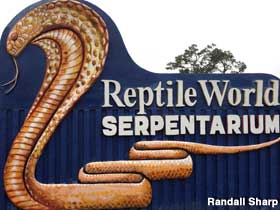 Reptile World Serpentarium sign.