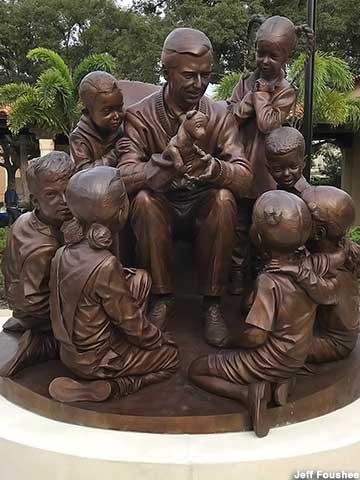 Mr. Rogers Statue.