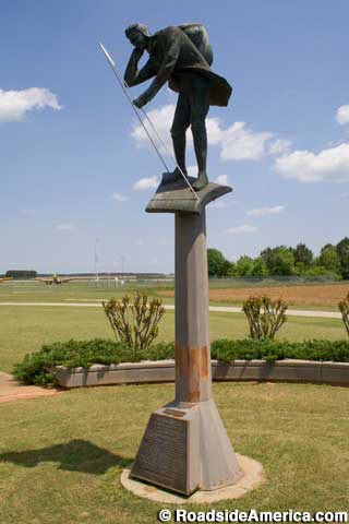 Statue of Charles Lindbergh, Wing-Walker.