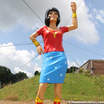 Wonder Woman - Uniroyal Gal.