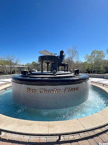 Fountain at Ray Charles Plaza.
