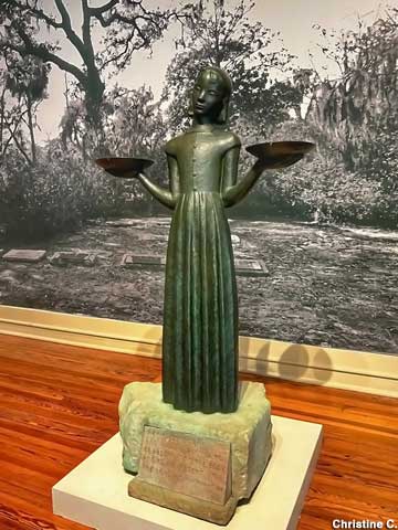 Statue of the Bird Girl.