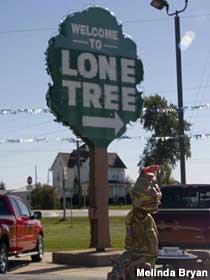 Lone Tree sign.