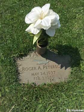 Roger Peterson grave.