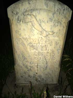 The leg grave.