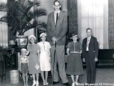 The other members of Robert Wadlow's family were all standard-size.