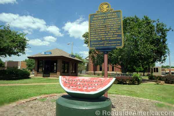 Lincoln Watermelon Monument.