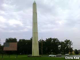 Washington Monument replica.