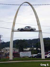 Mini-St. Louis Gateway Arch.