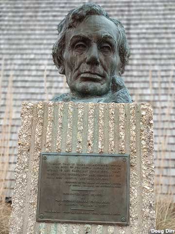 Abraham Lincoln Bust.
