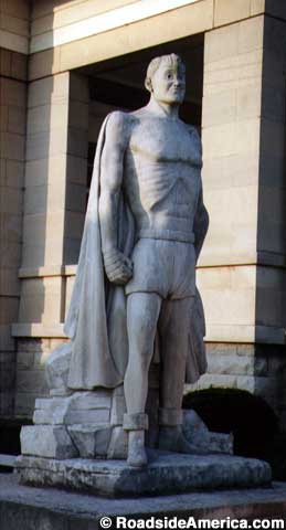 Joe Palooka statue