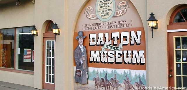 Dalton Defenders Museum (old location) entrance.