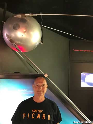 Sputnik replica meets Picard replica.