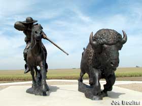 Buffalo Bill Cody and Buffalo statue.