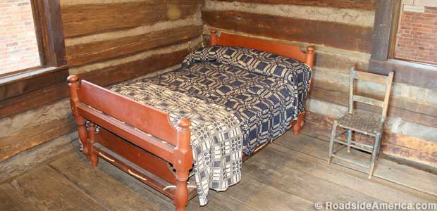 Log cabin bed in the Marriage Temple: possible conception spot of the 16th President.