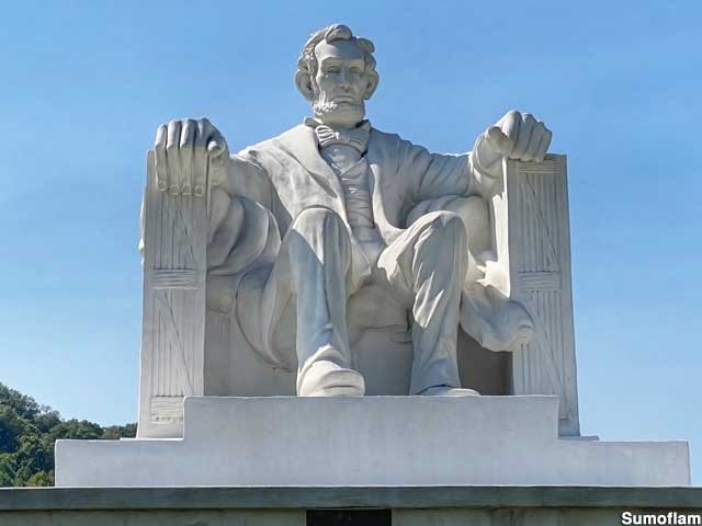 World's 2nd Largest Seated Lincoln.