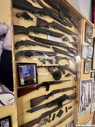 Bonnie and Clyde weapons display.