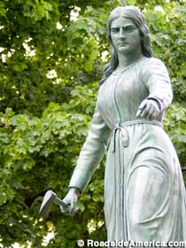 Hannah Duston statue.