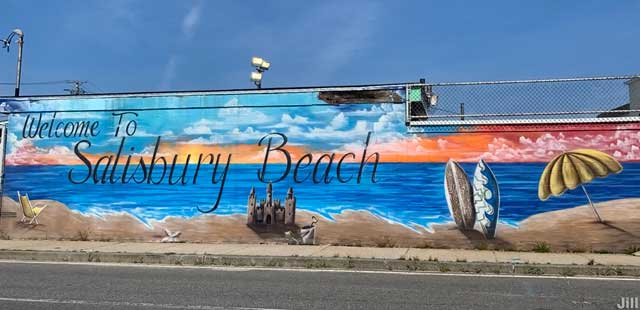 Welcome to Salisbury Beach mural.