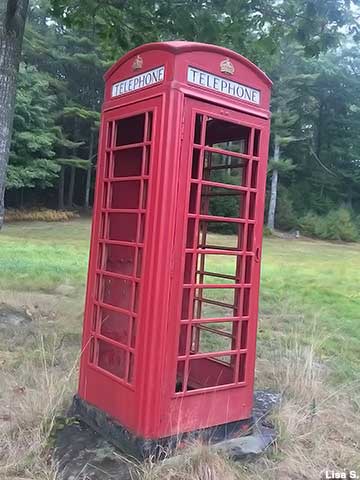 London phone booth.