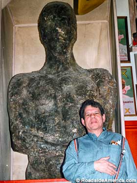 Marvin Yagoda and the Cardiff Giant. (1998)
