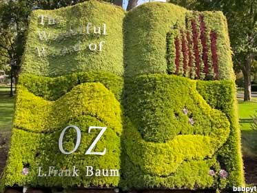 The Wonderful World of Oz floral mosaic.