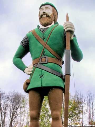 Robin Hood statue.