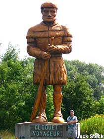 Voyageur statue.