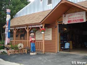 America's Largest Woodcarving Museum.