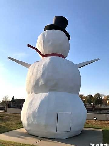 World's Largest Stucco Snowman.