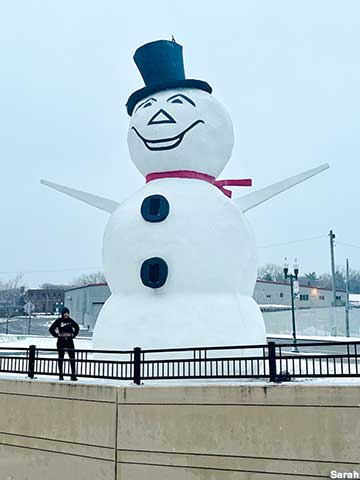 World's Largest Stucco Snowman.