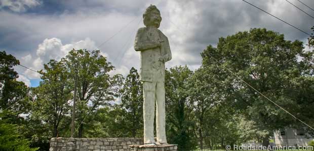Mark Twain Statue.