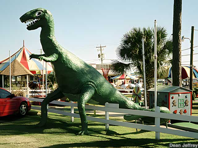 Dinosaur at Magic Golf.