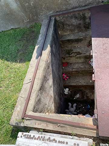 Grave with a Stairway.