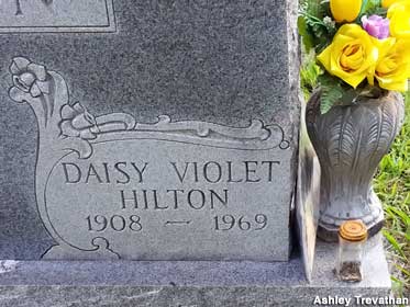 Daisy and Violet Hilton grave.