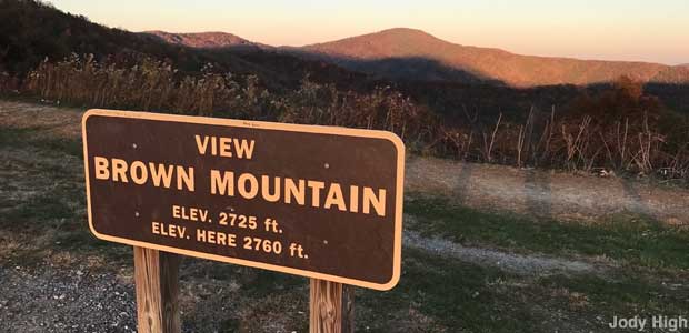 View Brown Mountain sign.