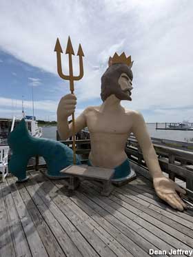 King Neptune statue.
